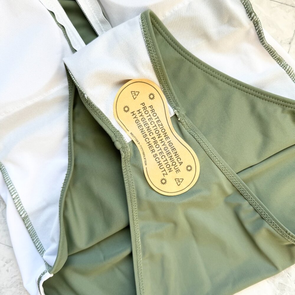 NEW Zipper Sleeveless One-piece Swimsuit - Picture 9 of 11